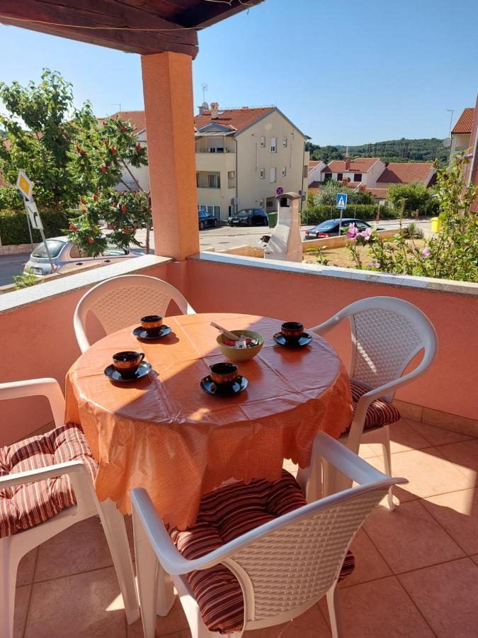 Apartman Porat Apartment Pula Bagian luar foto