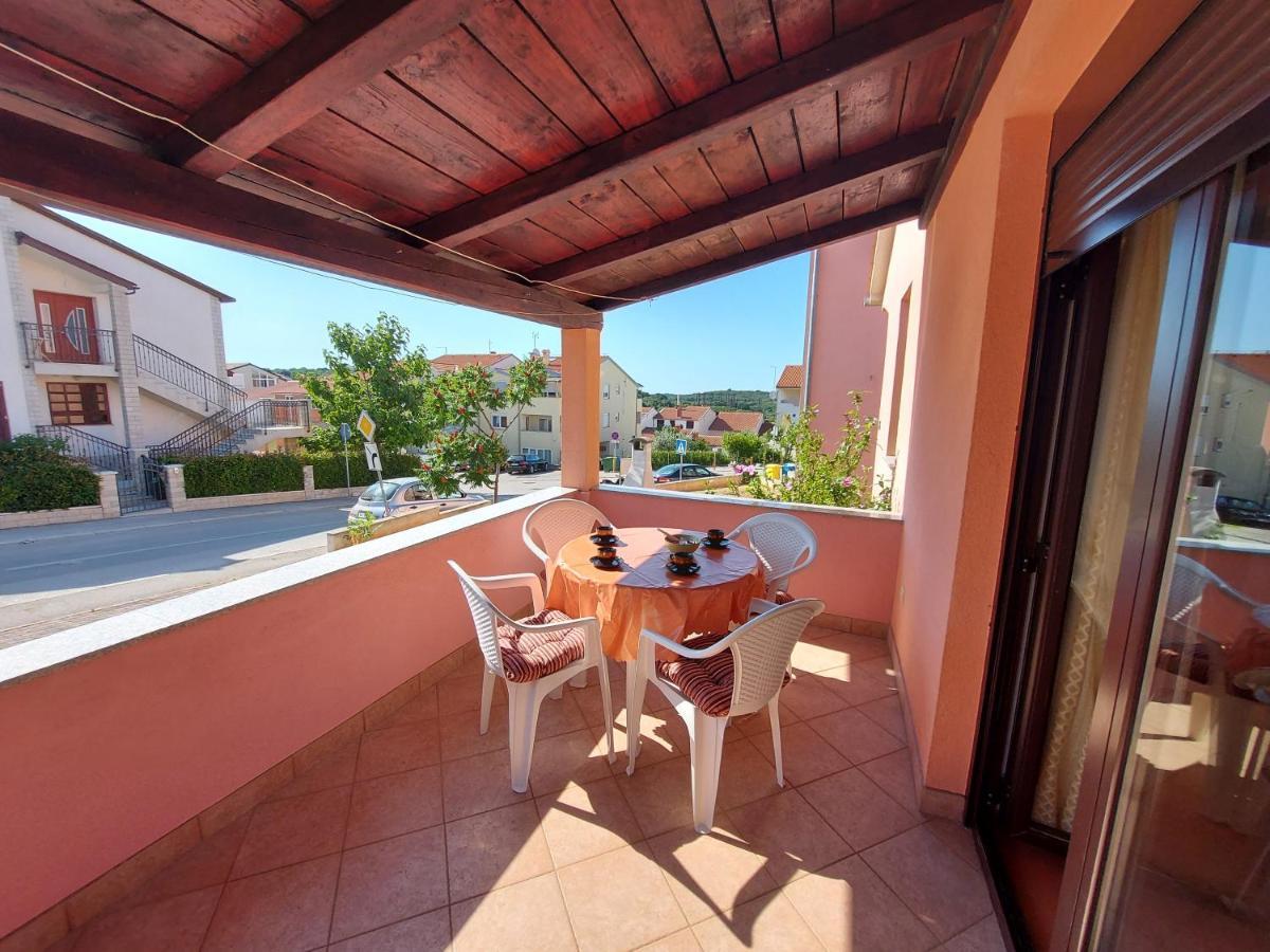 Apartman Porat Apartment Pula Bagian luar foto
