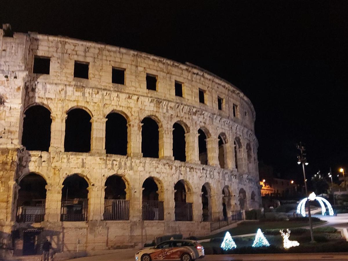 Apartman Porat Apartment Pula Bagian luar foto