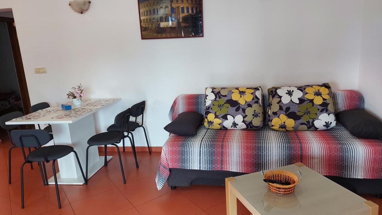 Apartman Porat Apartment Pula Bagian luar foto